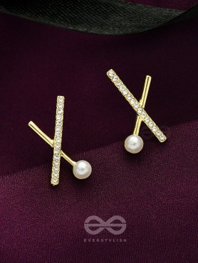 Star Crossed- Rhinestones Studded Pearl Golden Earrings