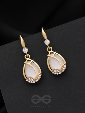 The Arctic Rain- Golden Rhinestones Earrings