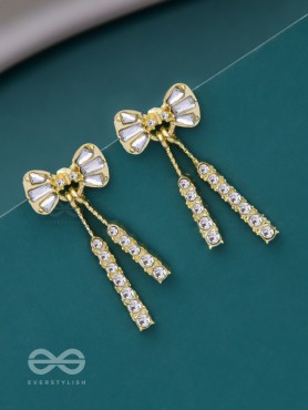 A BOWTIFUL MOMENT - GOLDEN SPARKLING EARRINGS