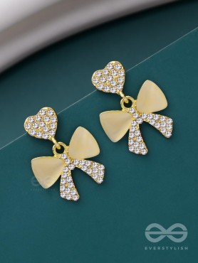 DARLIN' BOW DOWN - GOLDEN SPARKLING EARRINGS
