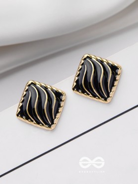 MODERN DELIGHTS - GOLDEN EMBELLISHED STUD EARRINGS (BLACK)