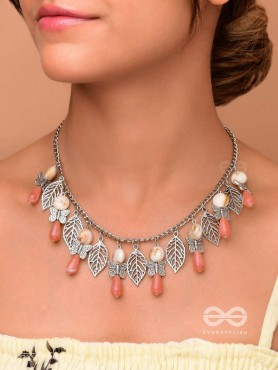 BUTTERFLY GROOVES - STATEMENT SILVER NECKPIECE