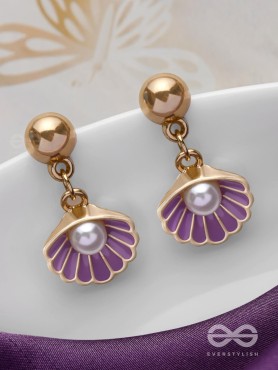THE OCEANIC BEAUTY - GOLDEN EMBELLISHED EARRINGS