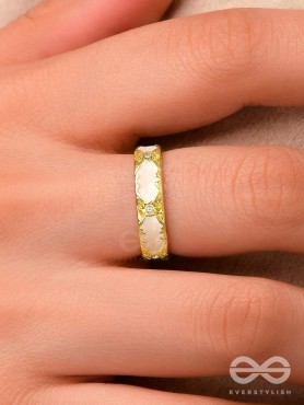 CHAMBER OF SECRETS - GOLDEN AND WHITE EMBELLISHED RING (ADJUSTABLE)