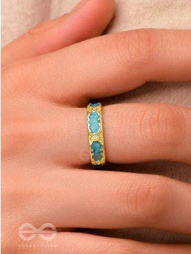 CHAMBER OF SECRETS - GOLDEN AND BLUE EMBELLISHED RING (ADJUSTABLE)