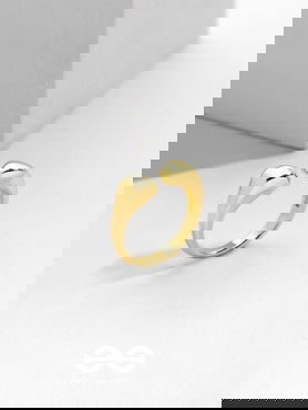 Gilded Glory - Classic Golden Ring (Adjustable)