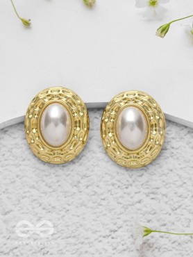 Gilded Pearls - Golden Earrings