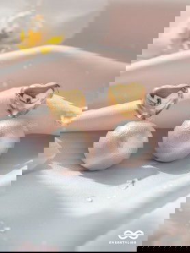 Heart's Delight - Golden Earrings