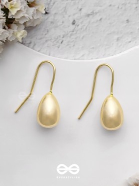 Droopy Danglers - Golden Earrings