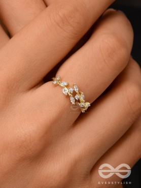 The Snowy Leaves - Cubic Zirconia Golden Ring (Adjustable)