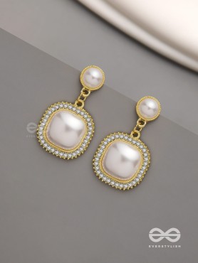  Ageless reverie - Earring studded with pearl and crystal 