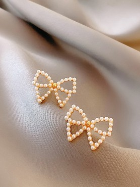 Belle Bows- Sophisticated bow earrings