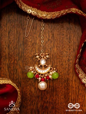 SUVARNACHANDRA - GOLDEN MOON - ROYAL KUNDAN MAANGTIKA WITH ORNATE CRESCENT DESIGNS AND GEM EMBELLISHMENTS