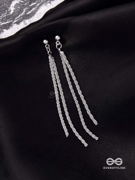 MOONLIT VEIL - DELICATE METALLIC CHAIN DANGLERS