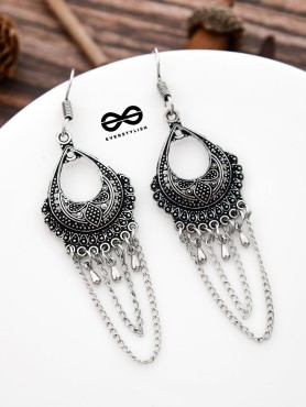 The Interlocked Chains Traditional Motif Earrings