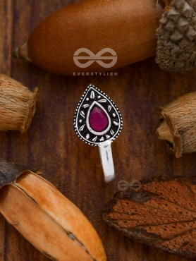 The Intricate Droplets - Embellished Non-pierced Nosepin (Ruby Red)