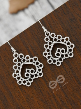 Queen of Hearts - Tiny Trinket Earrings