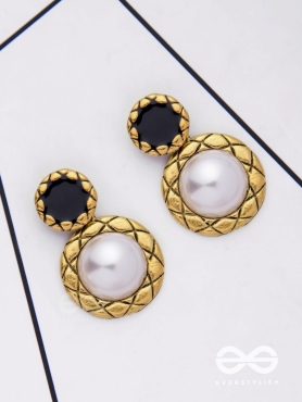 MIDNIGHT PEARL - STATEMENT DROP EARRINGS