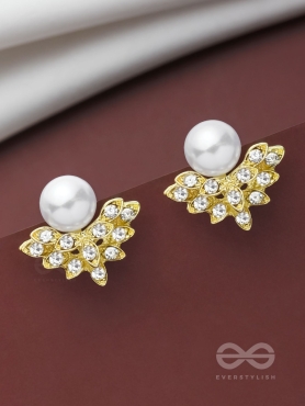 PEARLS IN PARADISE - GOLDEN EMBELLISHED EARRINGS