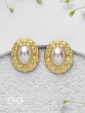 Gilded Pearls - Golden Earrings