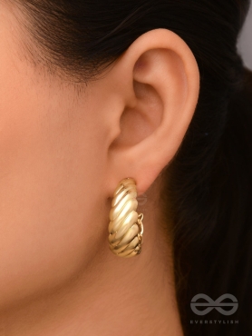 Jubilee Luster - Golden Earrings