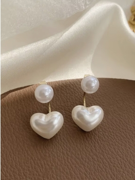 Heart's Whisper- Charming pearl ear Jacket