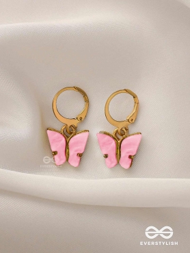 TAKE THE SKY LIKE A BUTTERFLY - CUTE DANGLER EARRINGS (SOFT PINK)