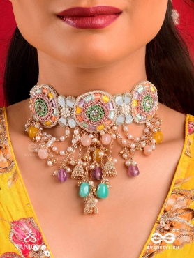 RANGVATI - FULL OF COLORS - EXQUISITE MULTI-HUED CHOKER WITH PEARL AND CRYSTAL EMBELLISHMENTS
