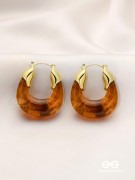 AMBER ARC- RICH BROWN RESIN HOOPS