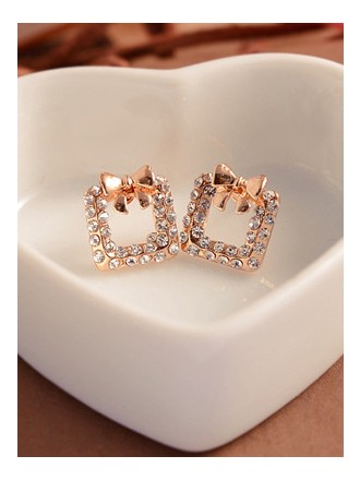 Endearing bowknot square studded earrings 