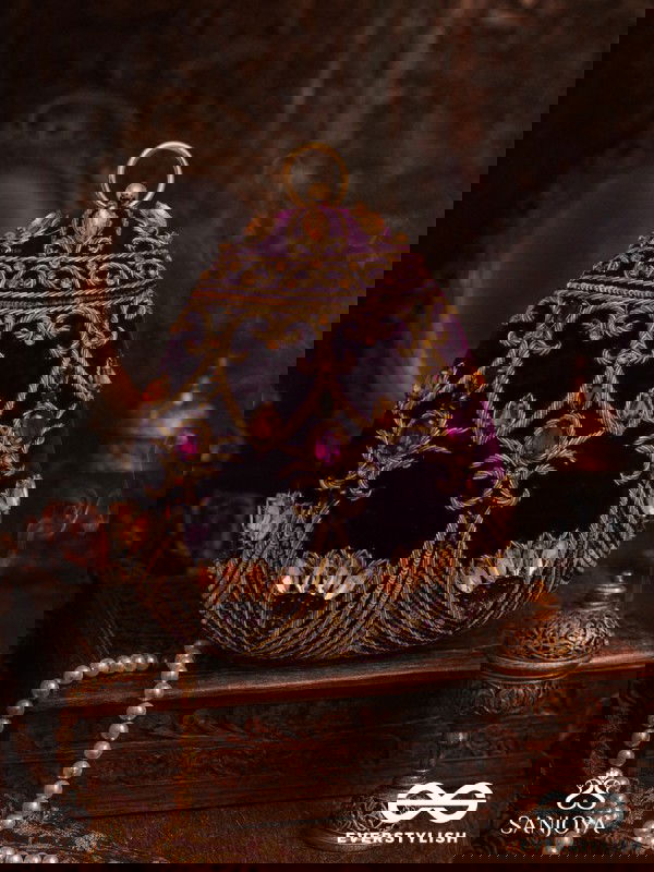 ZEENAT – OVAL DARK PINK VELVET CLUTCH WITH DETAILED EMBELLISHMENT AND GOLDEN METAL FRAME