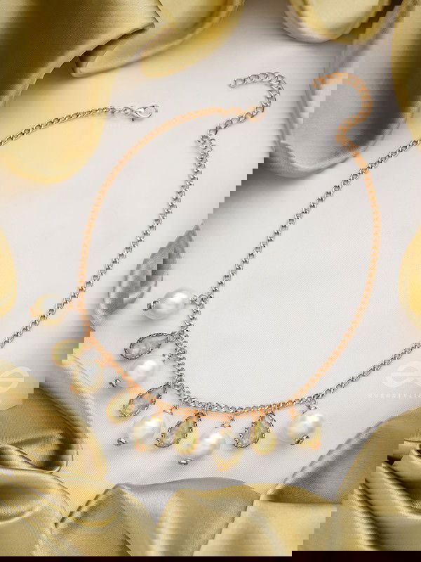 The Daisy Shrub- Golden Embellished Necklace With Anti-Tarnish Coating 