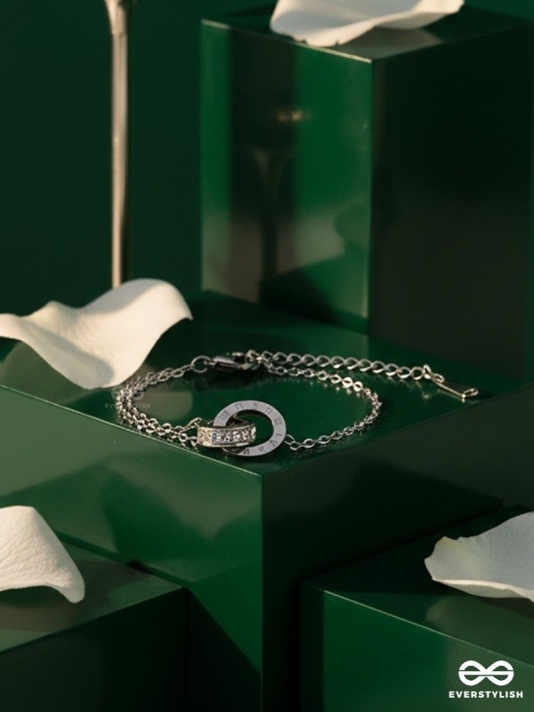 GIORA ITALIA - ORLA CONNECT – STAINLESS STEEL ANTI-TARNISH INTERLOCK SILVER BRACELET