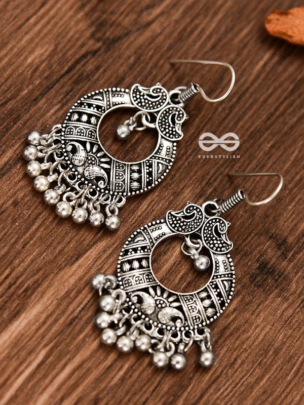 The Intricate Peacock Artwork - Oxidised Dangling Earrings