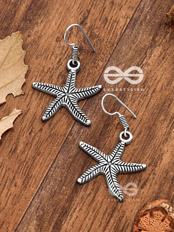 The Elegant Starfish - Tiny Trinket Earrings