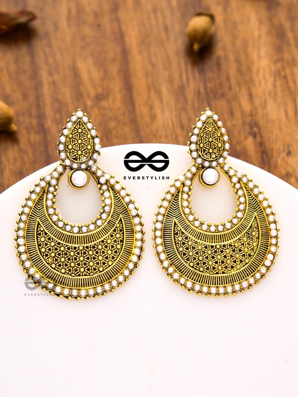 An Elegant Pearl Mesh (Golden) - Embellished Oxidised Collection