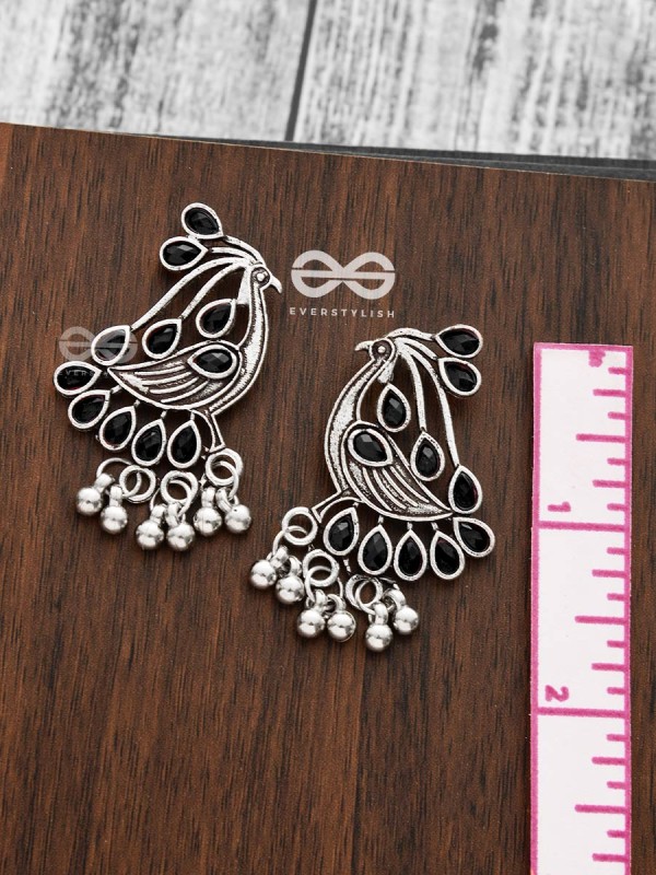 The Vintage Bird Artwork Studs(Onyx Black) - Embellished Oxidised Collection
