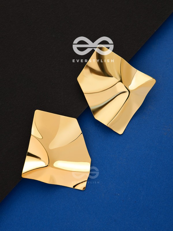 The Fluidic Chic Wrappers  - Statements Studs 