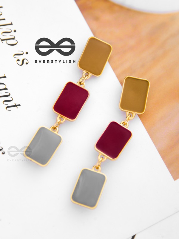 A Lesson of Elegance - Golden Statement Earrings