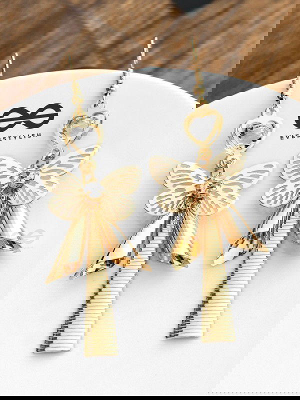 A Gorgeous Delight - The Golden Charm Collection