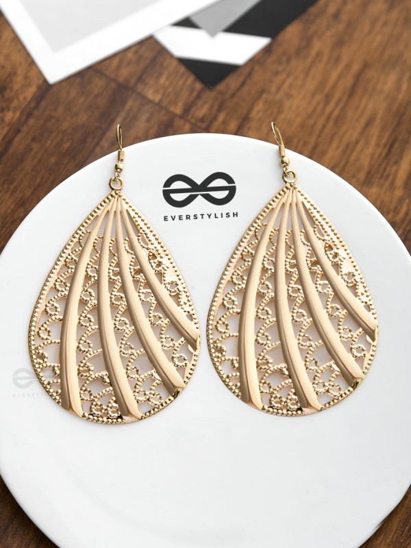 The Intricate Meshed Leaves - Golden Casual Earrings