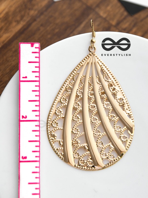 The Intricate Meshed Leaves - Golden Casual Earrings