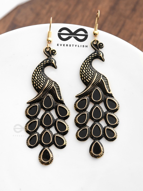 The Pleasant Peacocks - A Dark Fantasy Collection