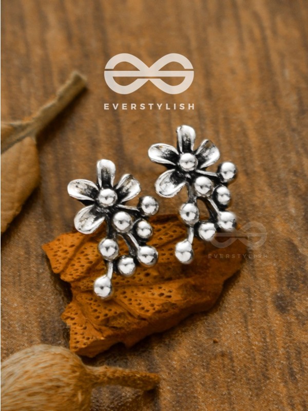The Little Dotted Floral Studs - Tiny Trinket Earrings