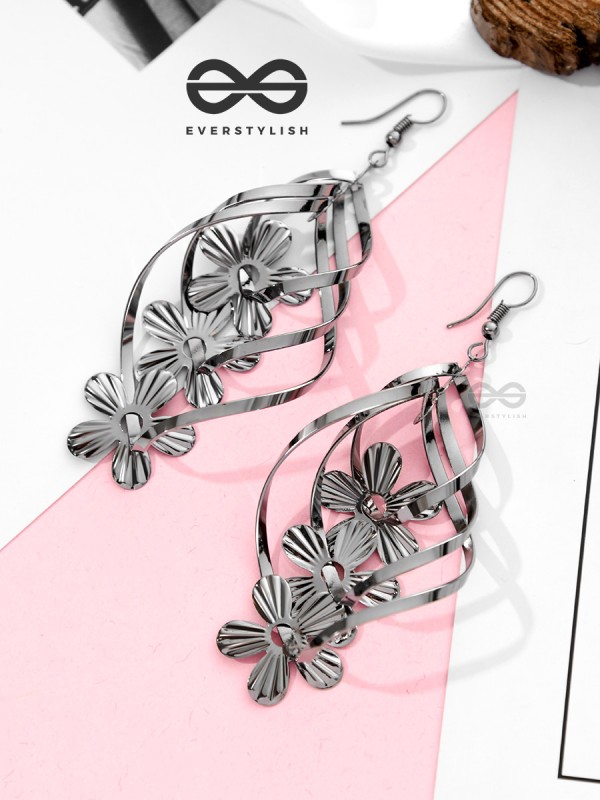 The Dark Intertwined Florals - Casual Daily-wear Danglers