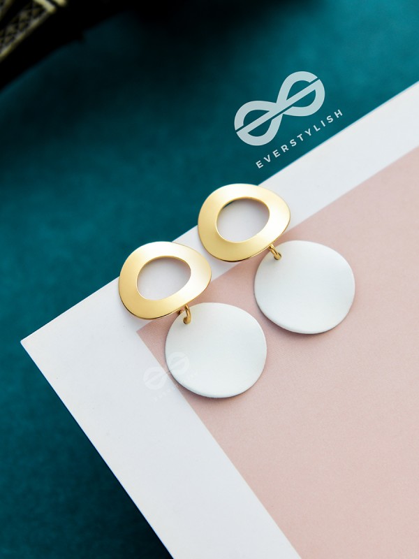 The Geometric Glam Earrings - Golden White