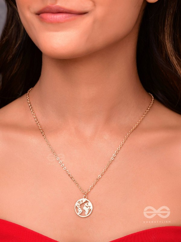 Citizen Of The Globe - Statement Golden Neckpiece With Anti-Tarnish Coating 