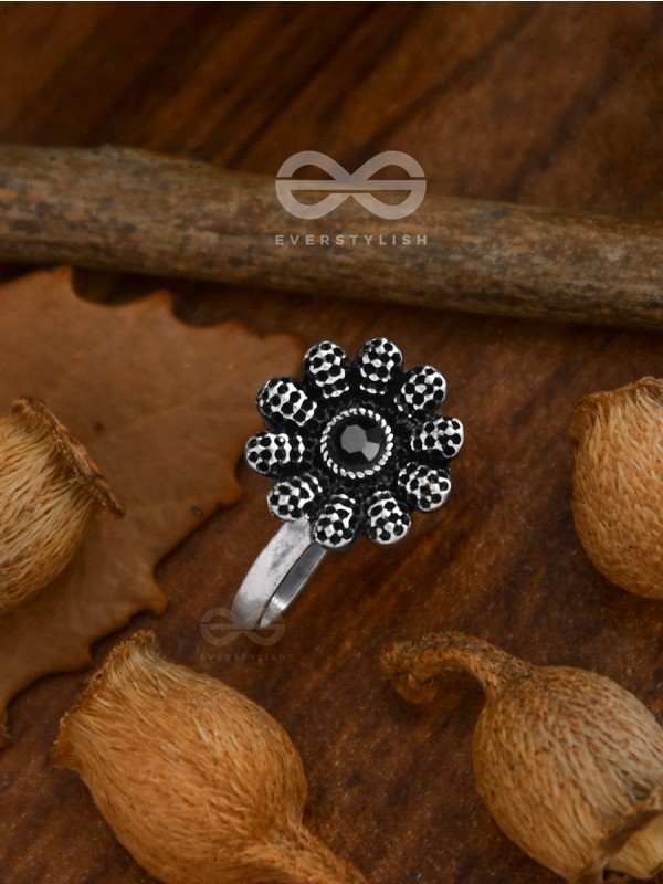 The Floral Fantasy - Embellished Non-pierced Nosepin (Onyx Black)