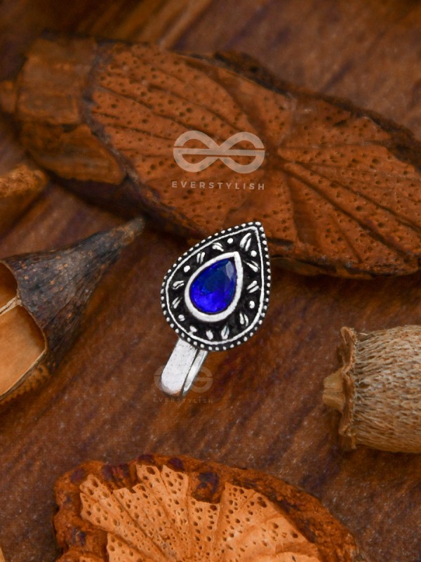 The Intricate Droplets - Embellished Non-pierced Nosepin (Sapphire Blue)