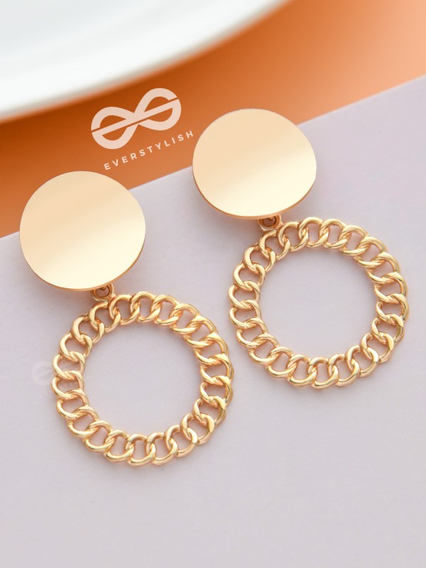 The Links of Glamour - Golden Statement Earrings